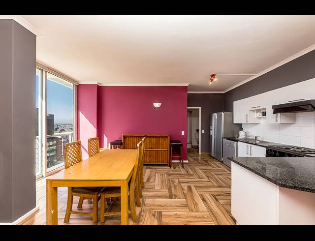 2 BEDROOM APARTMENT FOR SALE IN CAPE TOWN CITY CENTRE
